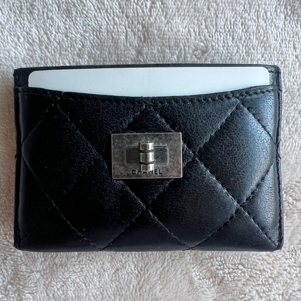 Rare Chanel Black/Aged Ruthenium Silver Lambskin Reissue Card Holder Wallet - Picture 2 of 11